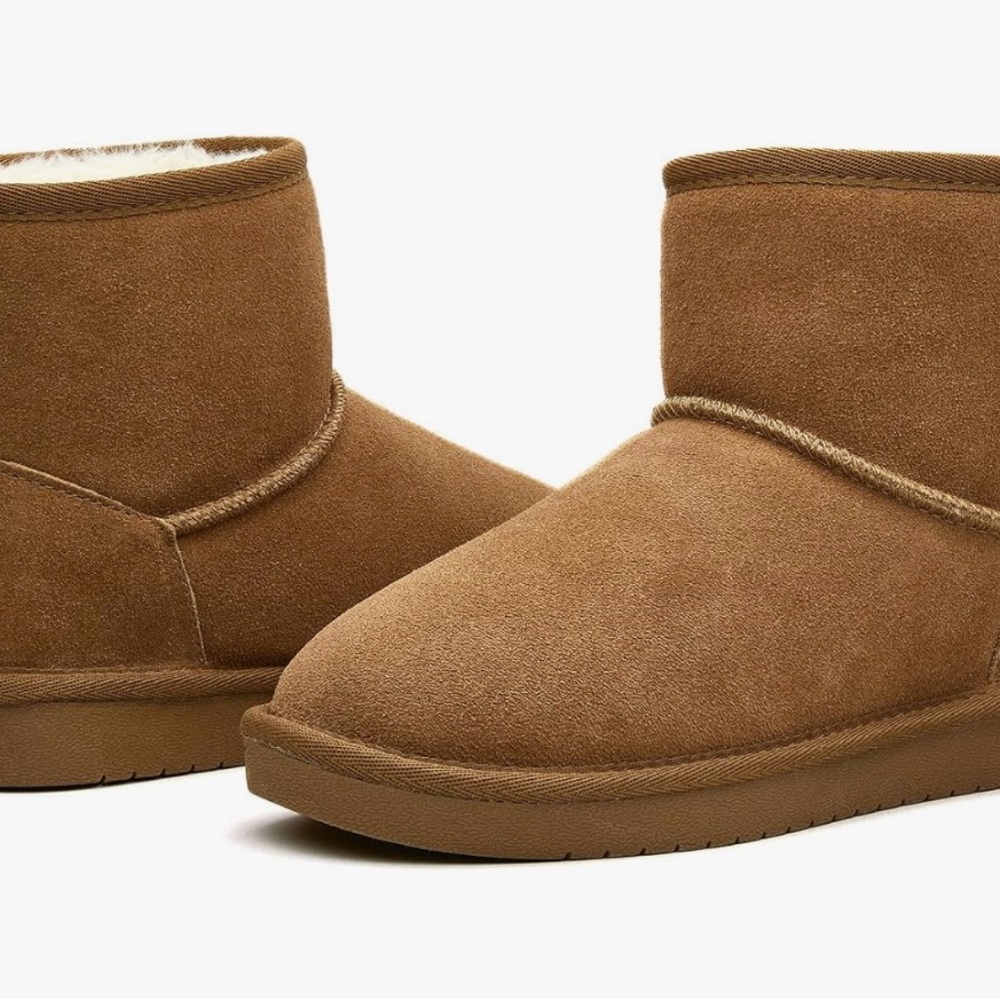 Cozy Tan Mini Ugg boots